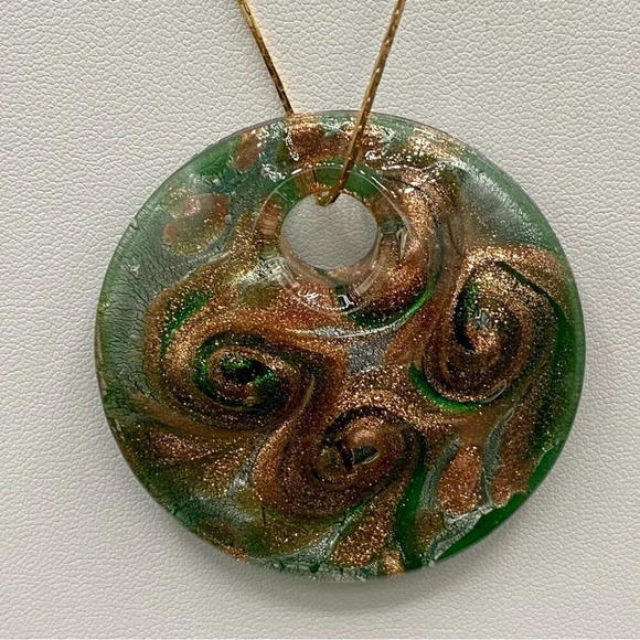 Stunning Venice Murano Green Glass Pendant and Earring Set - Picture 4 of 15